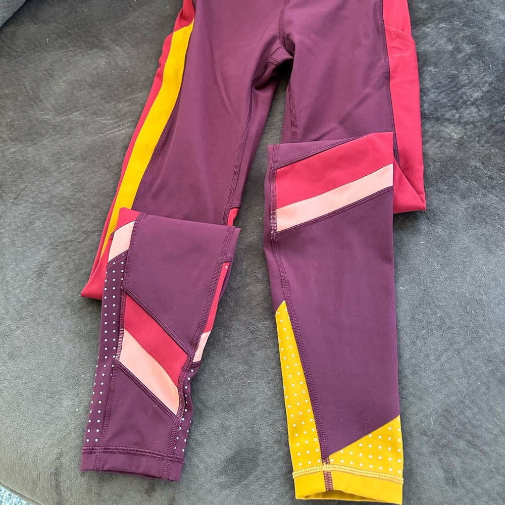Limited edition Lululemon/Roksanda leggings size 4